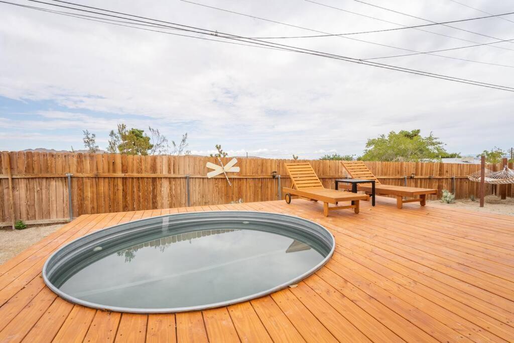 Villa Palm Vista Retreat *Hot Tub/Cowboy Pool/Hammocks* à Joshua Tree Extérieur photo